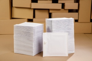 Luftpolsterumschlag CD